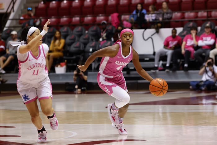 021322_WBB_SuttonTa_Kentucky_JH0773